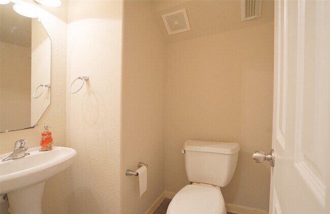 Foto del edificio - 26439 Sundown Cove Ln