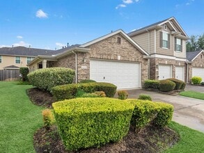 Building Photo - 16010 Sweetwater Fields Ln
