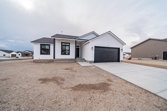 Building Photo - 3190 Roundup Ln