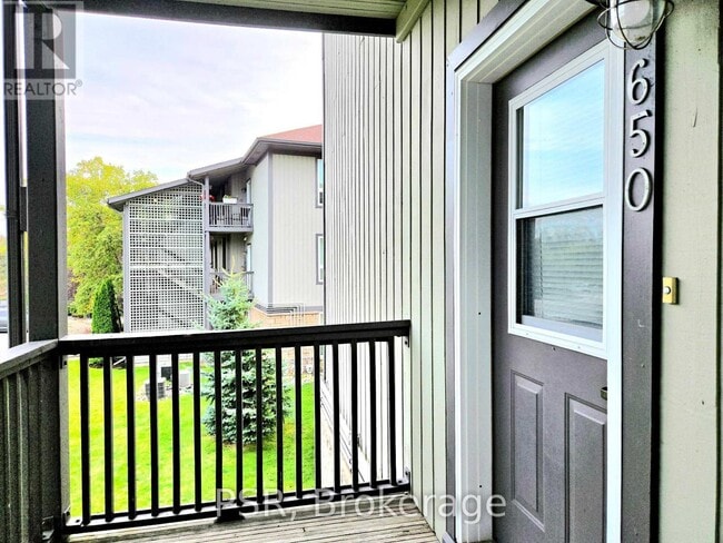 Photo du bâtiment - 650-650 Johnston Pk Ave