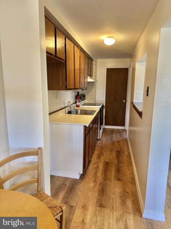 Foto del edificio - 7297 Guilford Rd