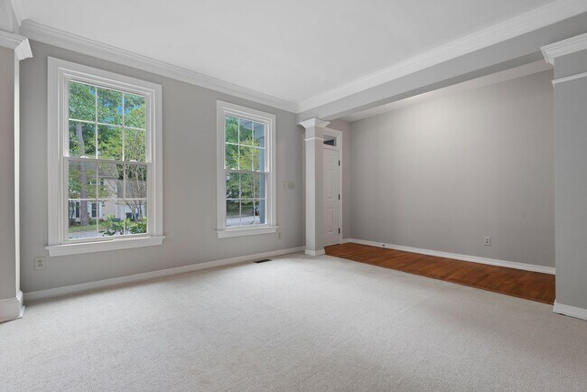 Foto del edificio - **PENDING Application** 3 Bedroom house w/...