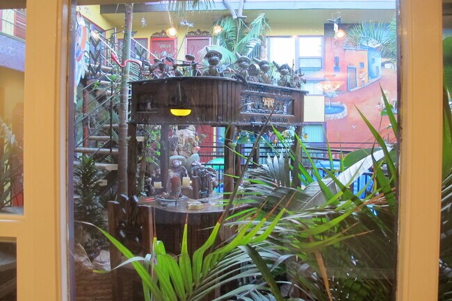 Foto del edificio - 9211 National Blvd