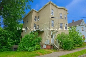 Building Photo - 93 Newbury St