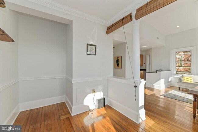 Foto del edificio - 1423 R St NW
