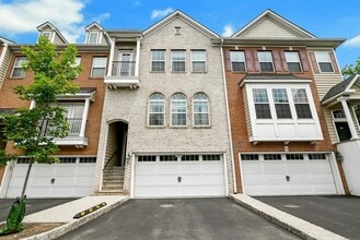 Building Photo - 16 Creekside Ct