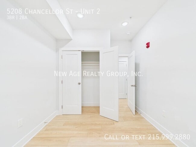 Foto del edificio - 5208 Chancellor St