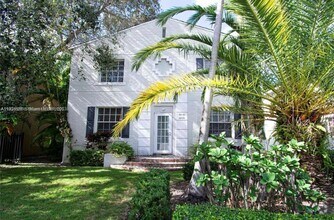 Building Photo - 3306 S Le Jeune Rd