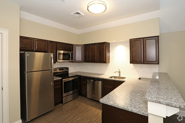 Interior Photo - The Grand on Ann Uccello