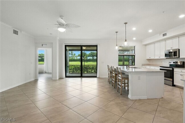 Building Photo - 12039 Hawthorn Lake Dr