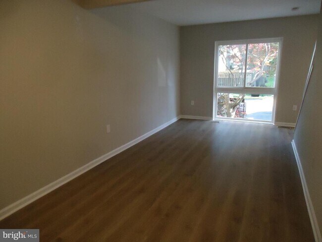 Building Photo - 3044 Sugar Ln