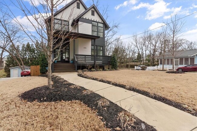 Building Photo - 1676 Carroll Dr NW
