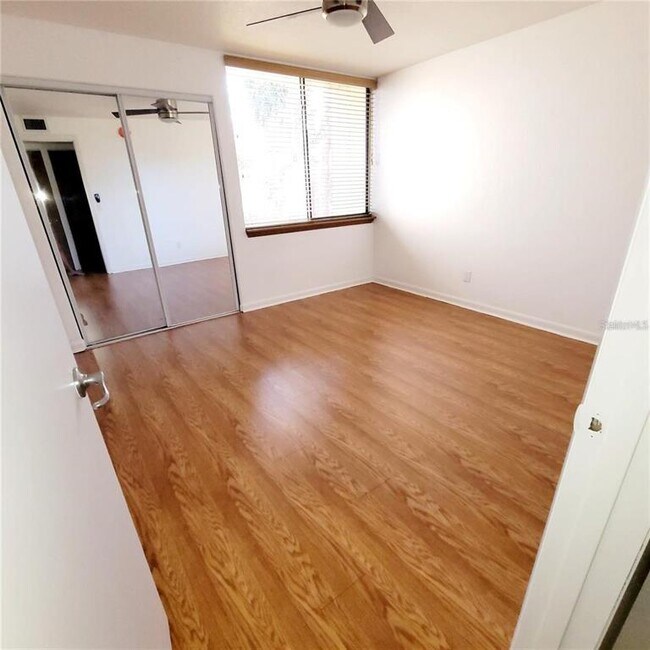 Foto del edificio - 4906 25th St W