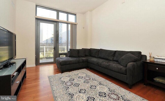 Foto del edificio - 440 L St NW