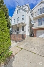 Building Photo - 907 Olive St