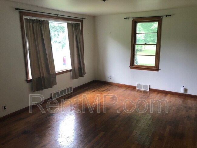 Foto del edificio - 4308 E River Rd
