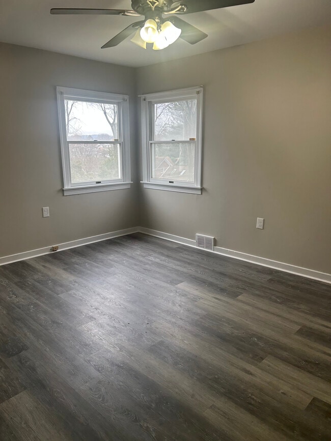 Foto del edificio - 335 S Lincoln Ave