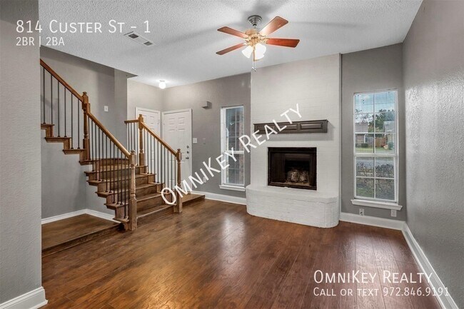 Foto del edificio - 814 Custer St