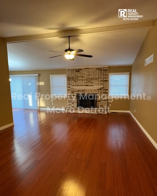 Building Photo - 2090 Cumberland Rd