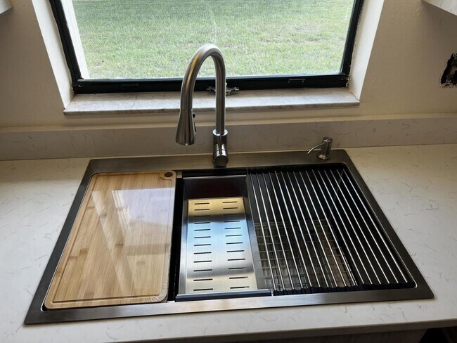 Foto del edificio - 110 E Washington St