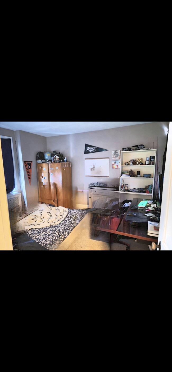 Building Photo - 2409 N Broom St