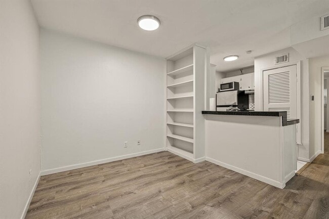 Building Photo - 4306 Avenue A