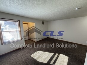 Building Photo - 1724 E Morgan Dr