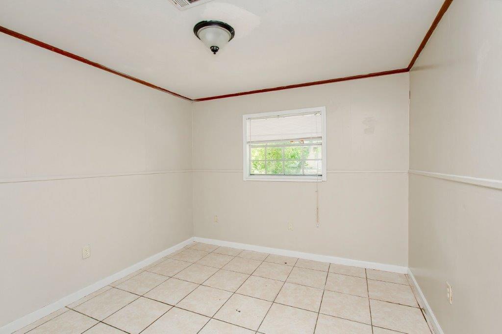 Building Photo - 908 Brinwood Ave
