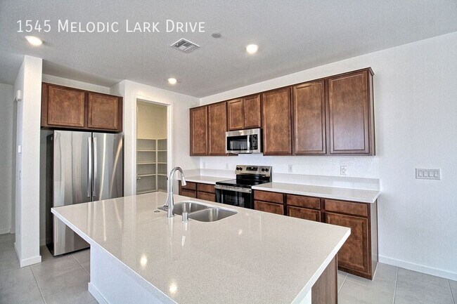 Foto del edificio - 1545 Melodic Lark Dr