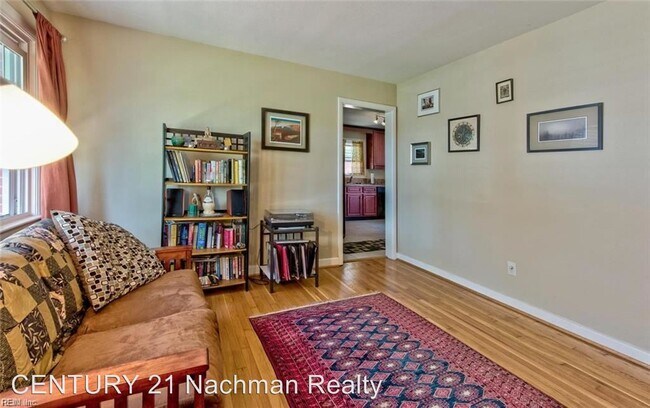 Building Photo - 3 br, 1 bath House - 945 Cambridge Avenue