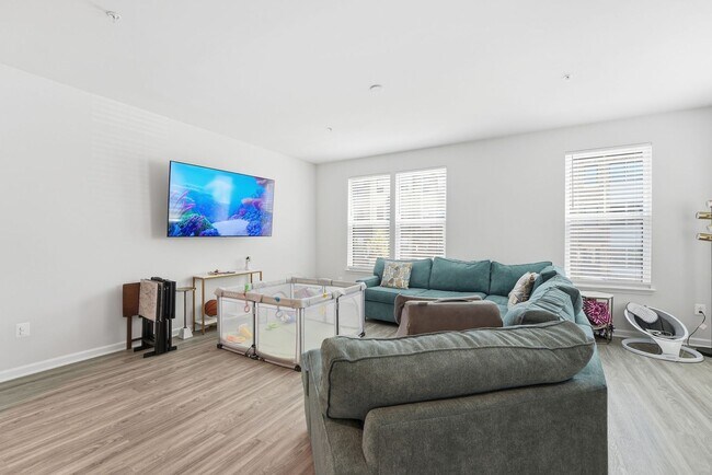 Foto del edificio - 6066 Beake St