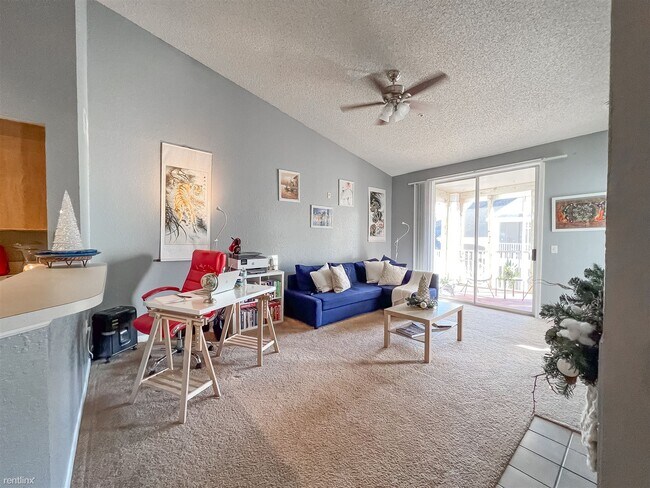 Foto del edificio - 1 br, 1 bath Condo - 8300 Elm Park Drive 7310