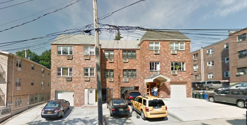 Primary Photo - 8714 166th St