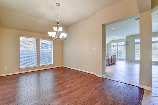 Foto del edificio - 4 BD / 3 BR Perry home in Creekstone Village!
