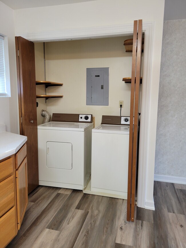 Foto del edificio - 757 W 8th St