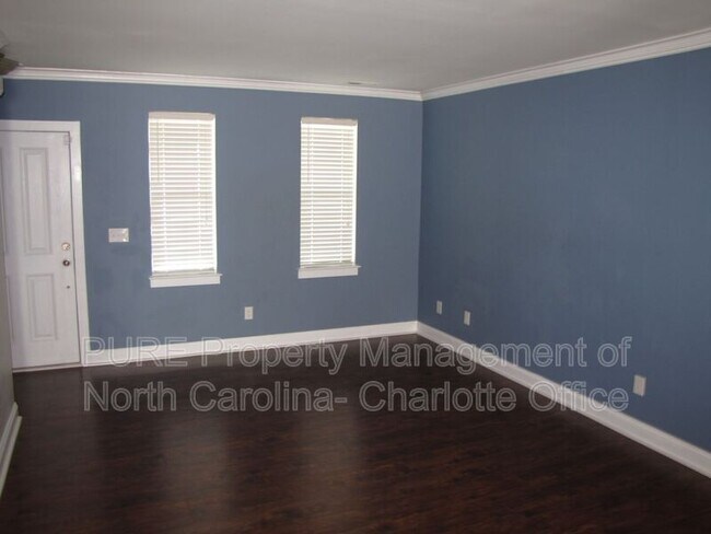 Foto del edificio - 15959 Rose Glenn Ln