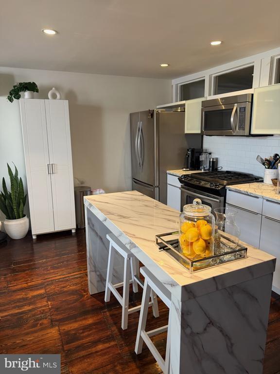 Foto del edificio - 126 N 3rd St