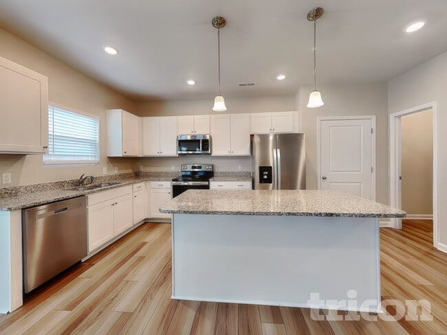 Building Photo - 3718 Streamside Dr