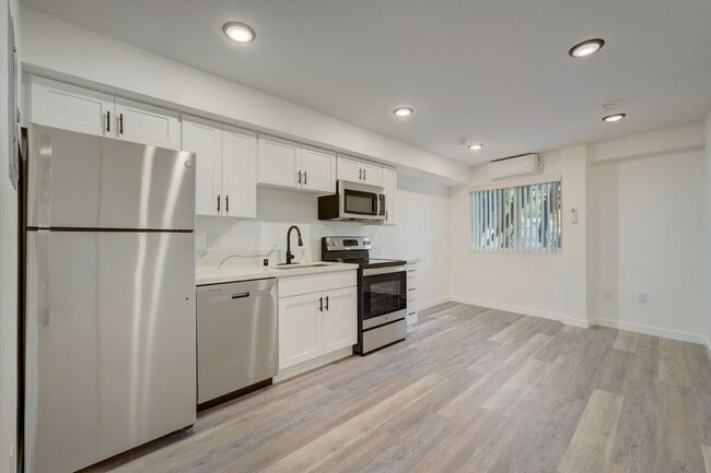 Foto del interior - 1945 Glendon Avenue