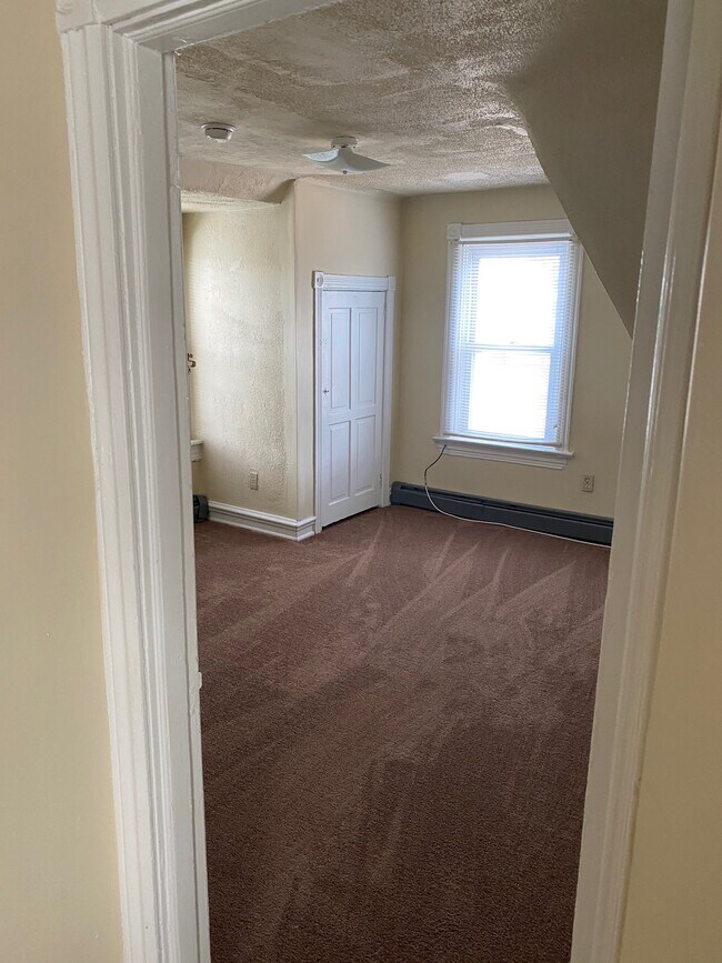 Foto del edificio - 7529 Forrest Ave