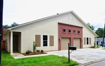 Building Photo - 187 Catherine St