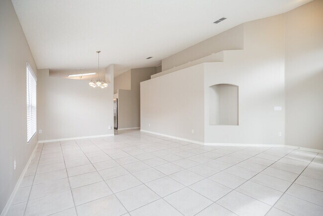 Foto del edificio - 15833 Pine Lily Ct