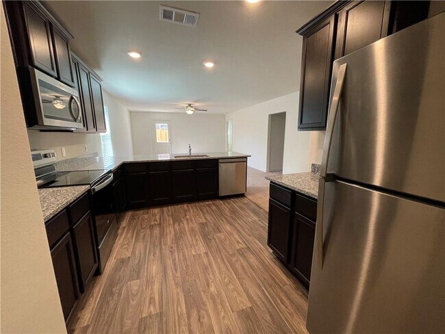 Foto del edificio - 104 Sunnymeade Ln