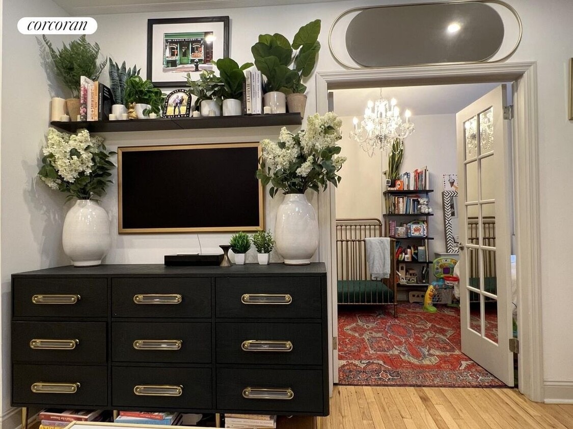 Foto principal - 38 W 69th St