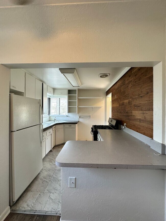 Foto del edificio - Awesome ranch style home 2bed+2offices 2ba...