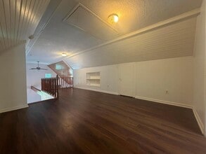 Building Photo - 407 N Bayshore Dr