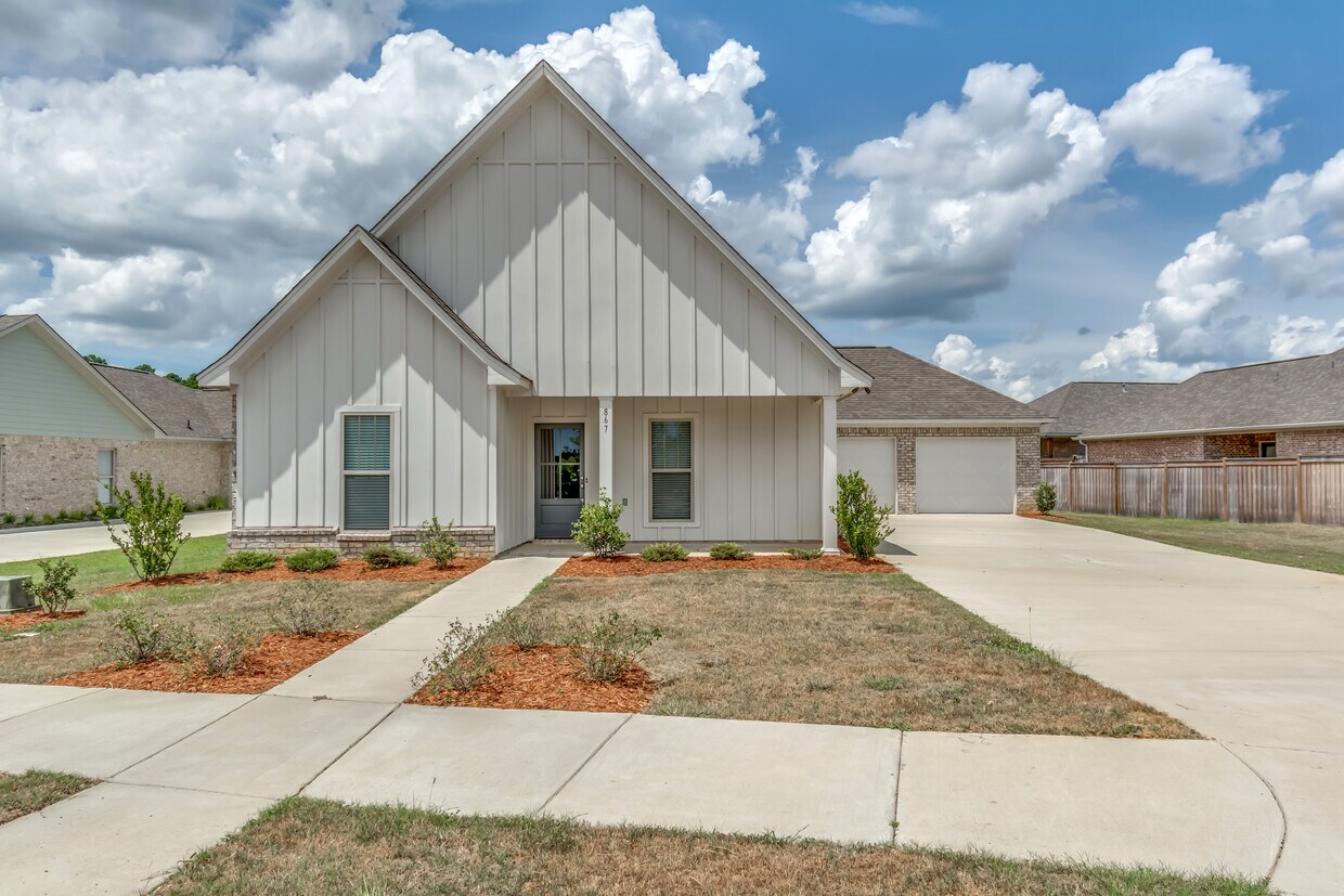 Foto principal - 867 Long Leaf Cir