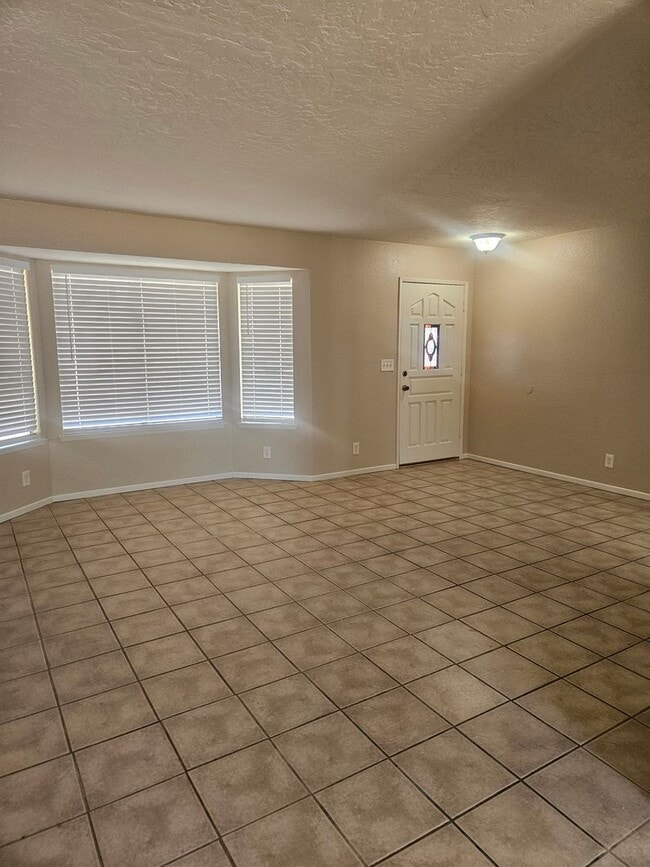 Building Photo - DESIRABLE MESA AREA HOME FOR RENT!