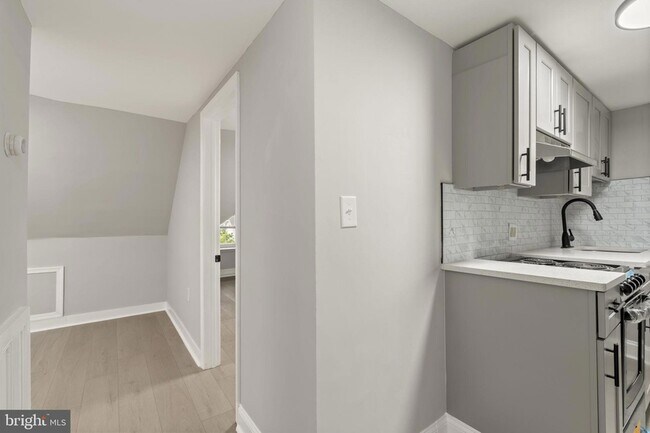 Foto del edificio - 216 Collingdale Ave