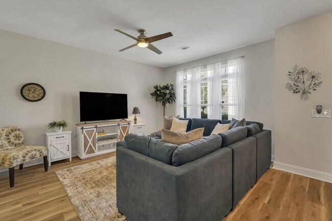 Building Photo - 35 Moonlight Trail